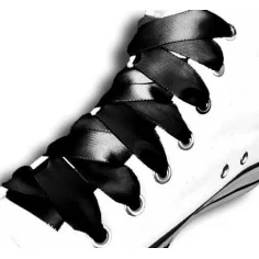 Lacets en satin noir pour vos chaussures