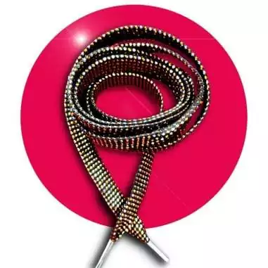 Lacets noirs facettes&nbsp;argentés &&nbsp;dorés pour vos chaussures