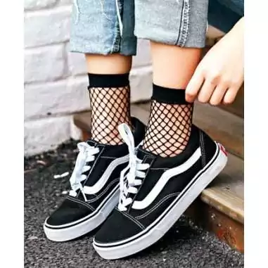 Chaussettes en résille&nbsp;noire pour vos jolis pieds