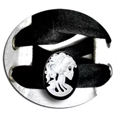 Envie de décorer vos chaussures ? Décorations Camées&nbsp;squelettes