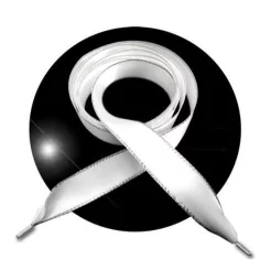 Lacets satin blanc&nbsp;& liseret argenté pour vos chaussures