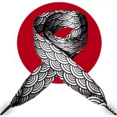 Lacets satin large&nbsp;blanc à motifs japonais noirs pour vos chaussures