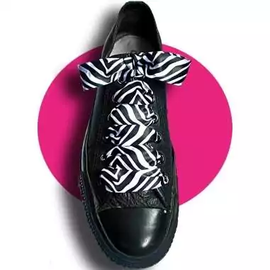 Lacets satin large zèbre noir &nbsp;& blanc pour vos chaussures