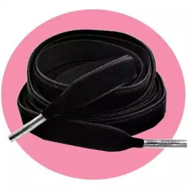 Lacets fins en velours noir pour vos chaussures