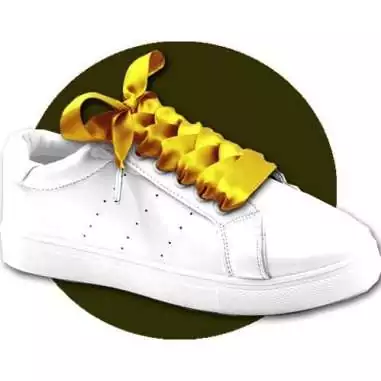 Lacets larges en satin moutarde pour vos chaussures