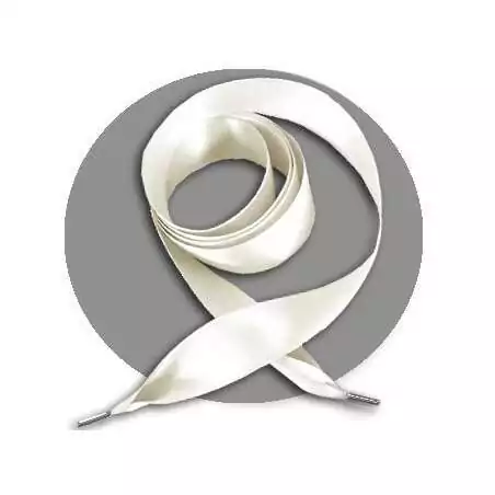 Lacets larges en satin blanc&nbsp;cassé pour vos chaussures