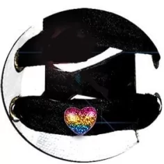 Envie de décorer vos chaussures ? Décorations coeurs arc-en-ciel 2