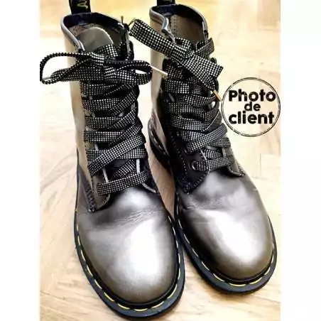 Lacets noirs facettes&nbsp;argentés &&nbsp;dorés pour vos chaussures