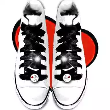 Envie de décorer vos chaussures ? Décorations Couple…