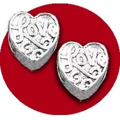 Envie de décorer vos chaussures ? Décorations coeurs argentés