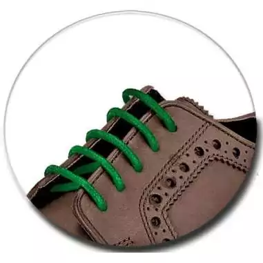 Lacets fins cirés en vert gazon pour vos chaussures