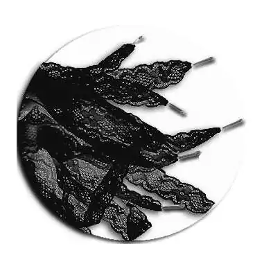 Lacets en dentelle noire pour vos chaussures