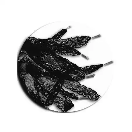Lacets en dentelle noire pour vos chaussures