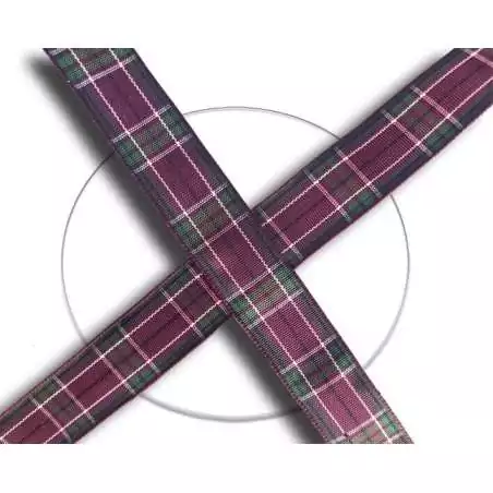 Lacets écossais carreaux rouges en vente en boutique en…