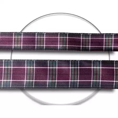 Lacets écossais carreaux rouges en vente en boutique en…