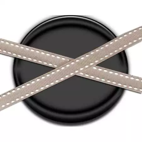 Lacets beiges blancs à surpiqures fantaisie en vente en…