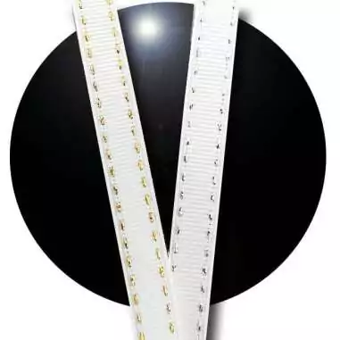 Lacets&nbsp;blancs&nbsp;surpiqûres argentées ou dorées pour vos…