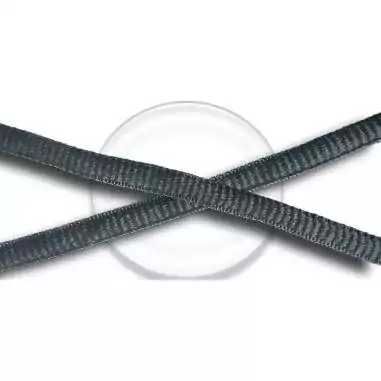 Lacets de chaussures roses framboise en couleur ronds…