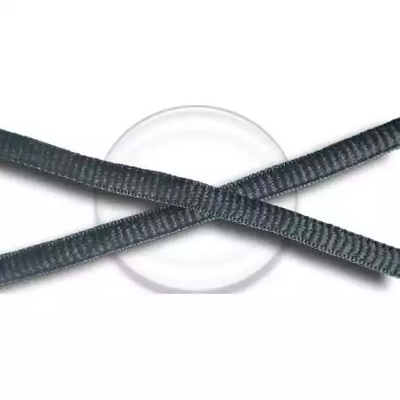 Lacets de chaussures roses framboise en couleur ronds…