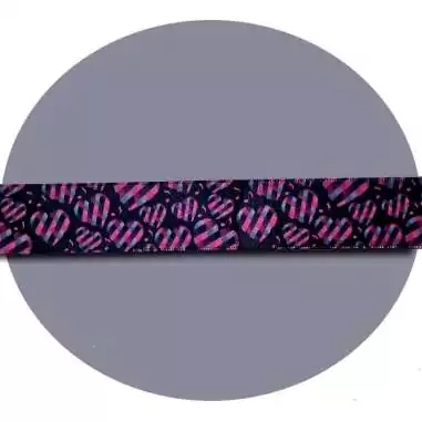 Lacets satin&nbsp;noir coeurs&nbsp;à carreaux roses pour vos chaussures