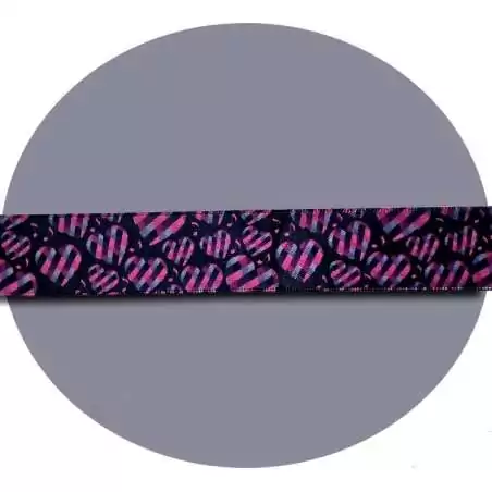 Lacets satin&nbsp;noir coeurs&nbsp;à carreaux roses pour vos chaussures