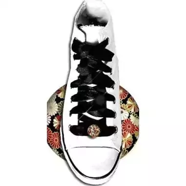 Envie de décorer vos chaussures ? Décorations Japon&nbsp;kikus…