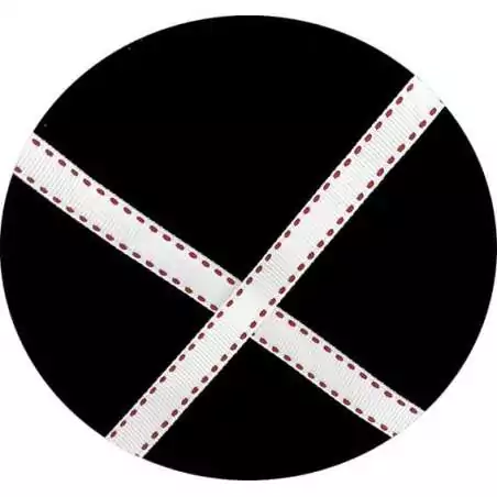 Lacets blancs surpiqués de&nbsp;rouge pour vos chaussures