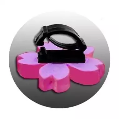 Envie de décorer vos chaussures ? Décorations têtes de chats noirs