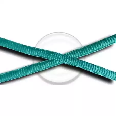 Lacets de chaussures roses framboise en couleur ronds…